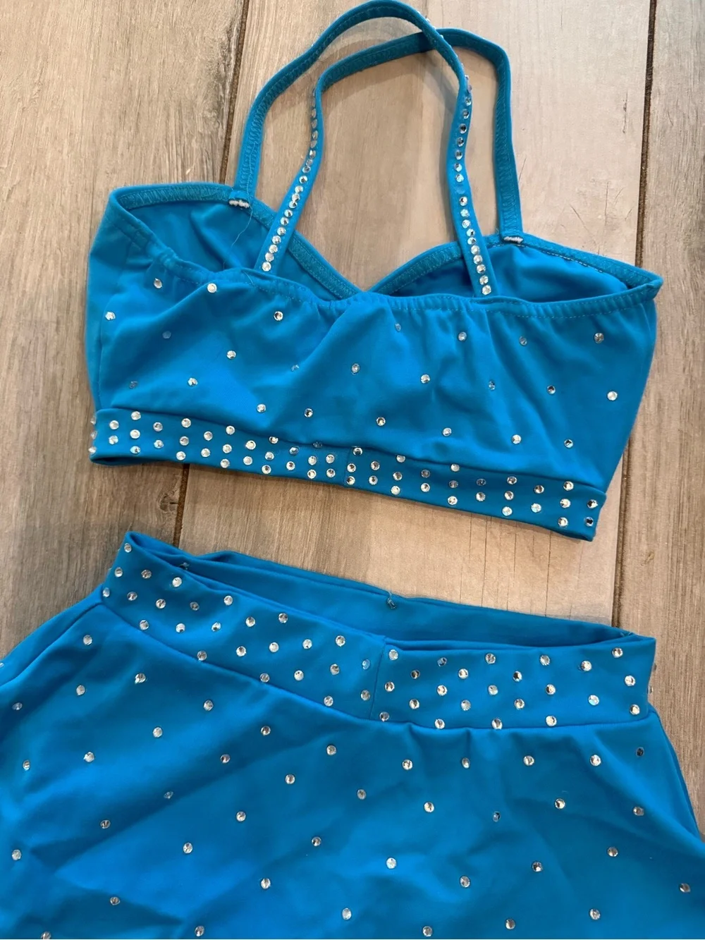 Kelle vibrant blue